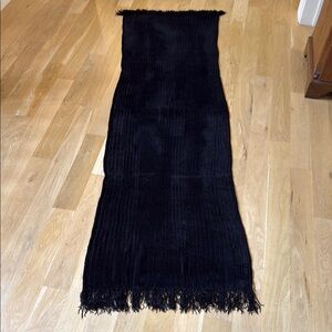 Large synthetic black scarf/wrap